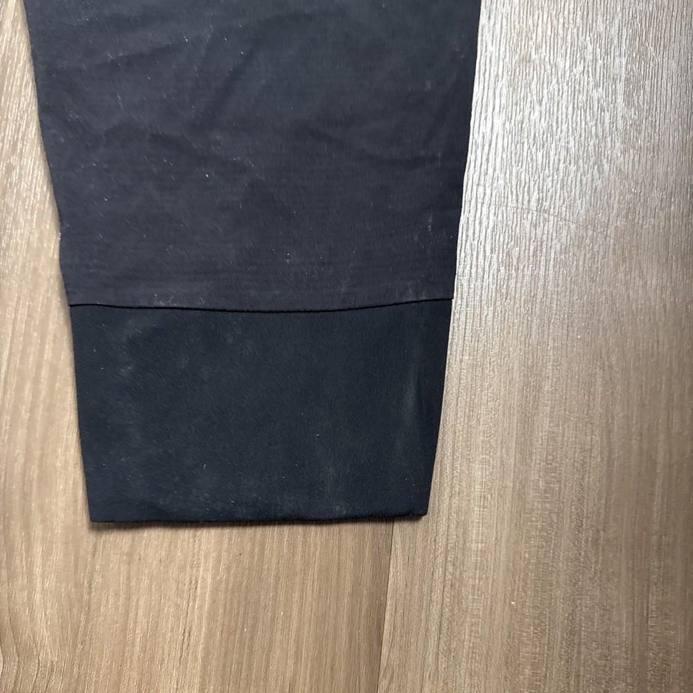 Athleta Black Capris with Zipper Pockets - Picture 3 of 8